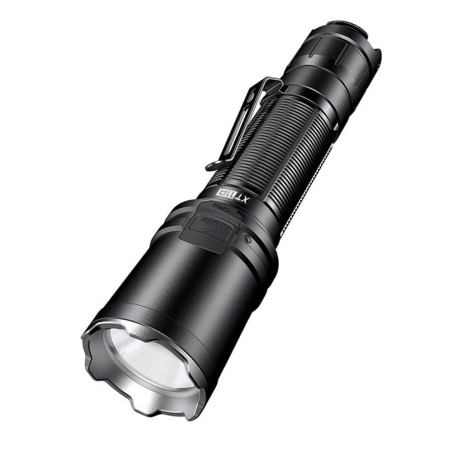 Vue frontale de la lampe Klarus XT11R - Design compact et puissant
