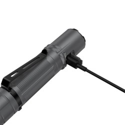 Lampe Klarus XT2CR PRO 2100 lm - Tactique rechargeable USB-C - Batterie 3100 mAh
